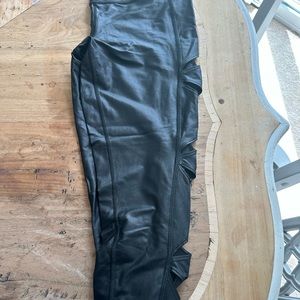 Victoria secret cut out work out leggings